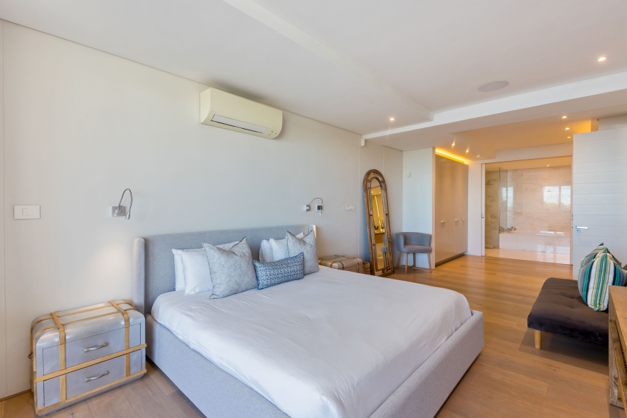 2 Bedroom Property for Sale in Camps Bay Western Cape